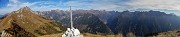 67 Panoramica dalla vetta del Pizzo Badile (2044 m)